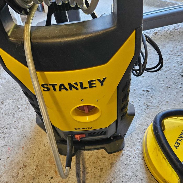 Vand Aparat de spalat cu presiune, SXPW22E, 2200 W, 150 bar • Stanley