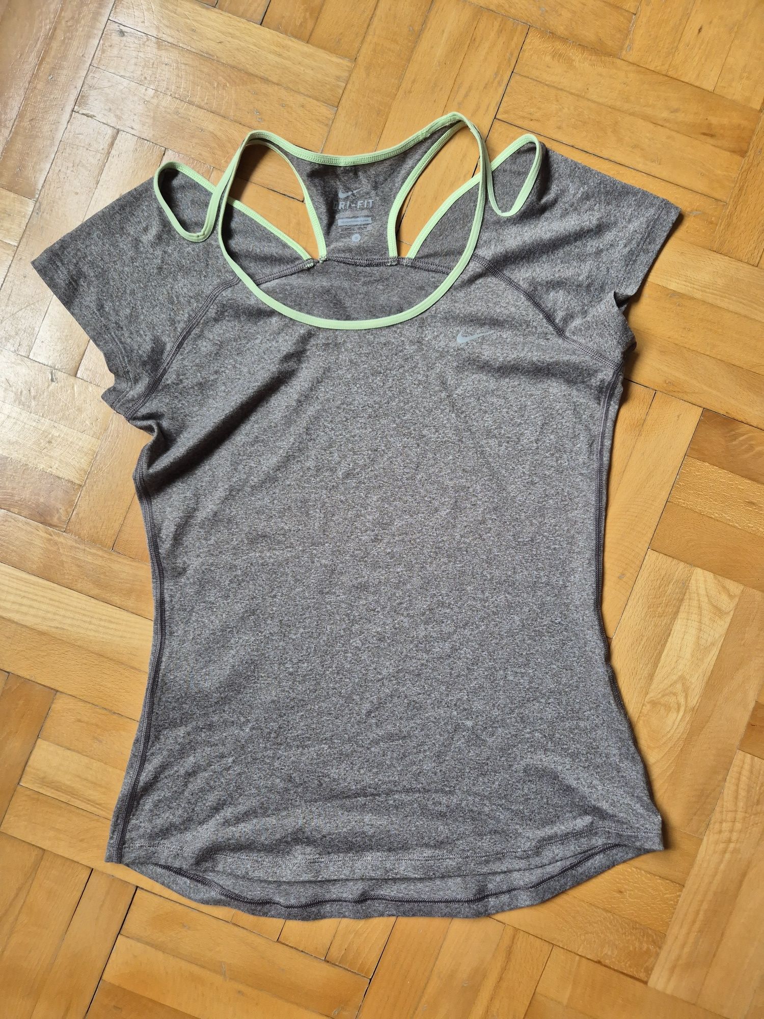 Bluză Sport Nike Dri-FIT Originală, Mărimea S, Design Inedit