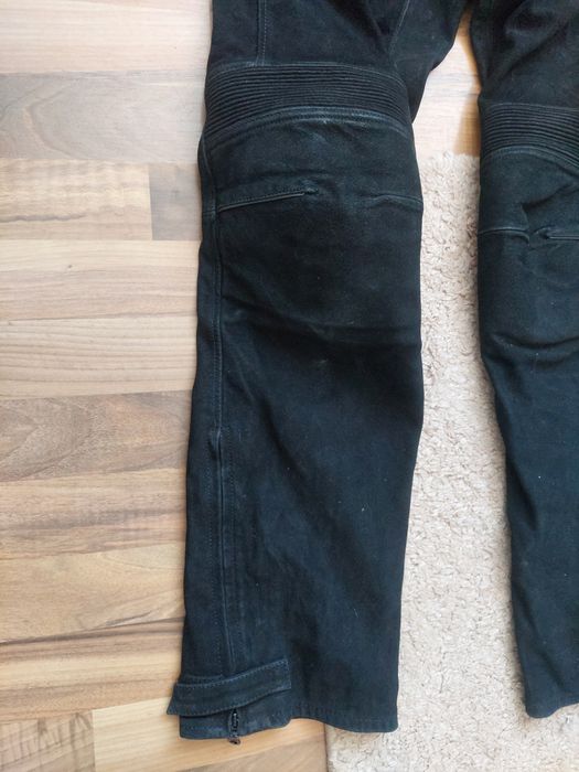 Pantaloni moto Vanucci,piele intoarsa ,stare buna