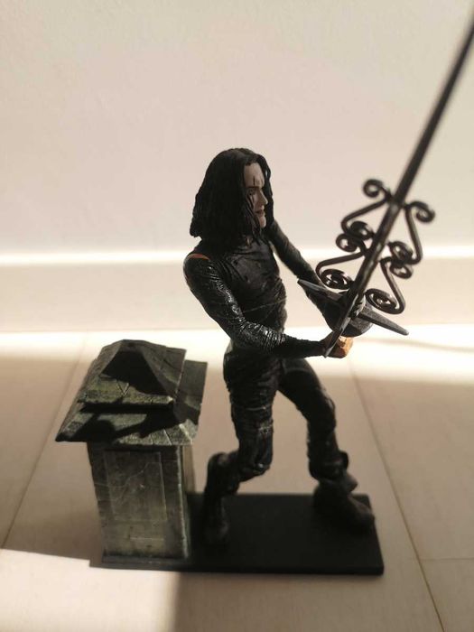 Figurine/jucarii the Crow (Corbul) de la Neca si McFarlane - set 1