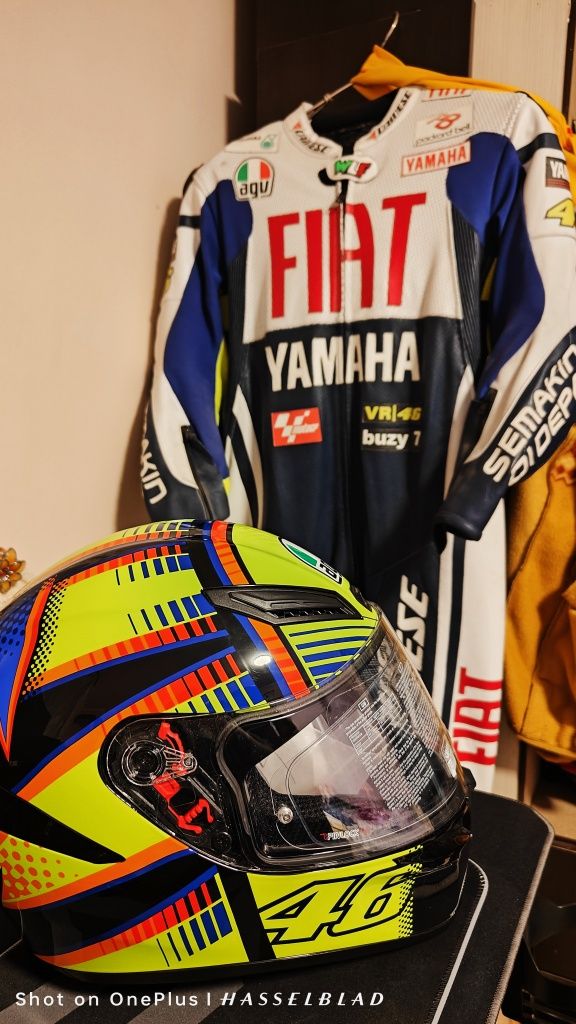 Pachet Valentino Rossi ,Costum Moto GP,Cască, Mănuși noi!