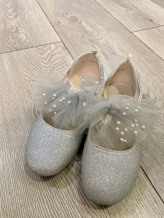 Продам туфли детские, нарядные