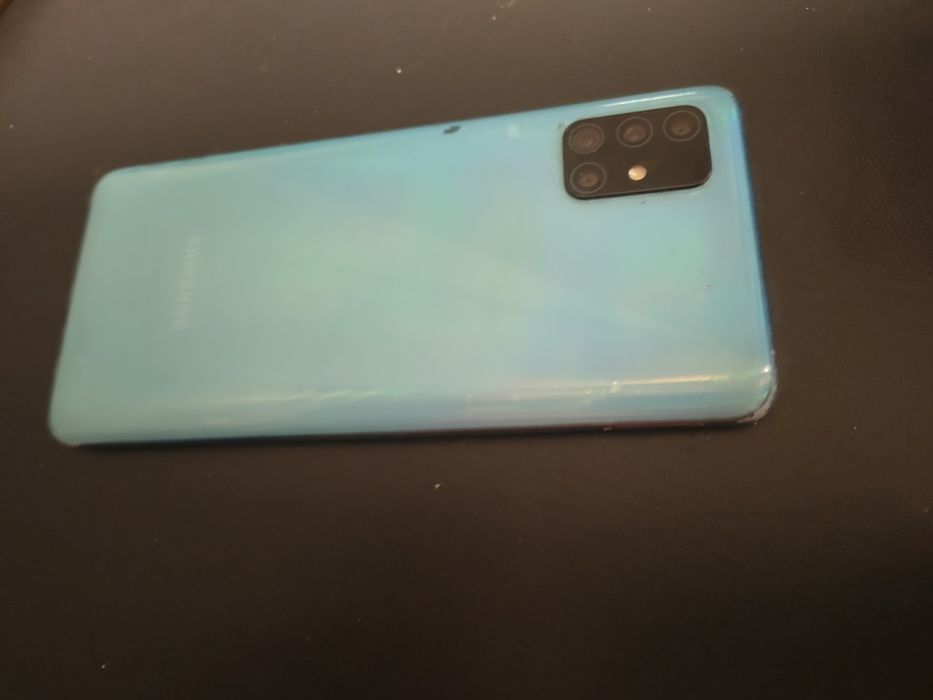 Vând Samsung a51