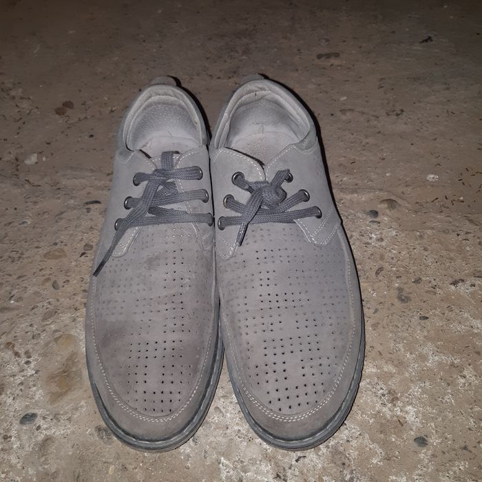 Vand pantofi marimea 40