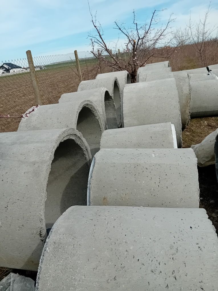 Executam fântâni mecanizat cu tuburi de beton