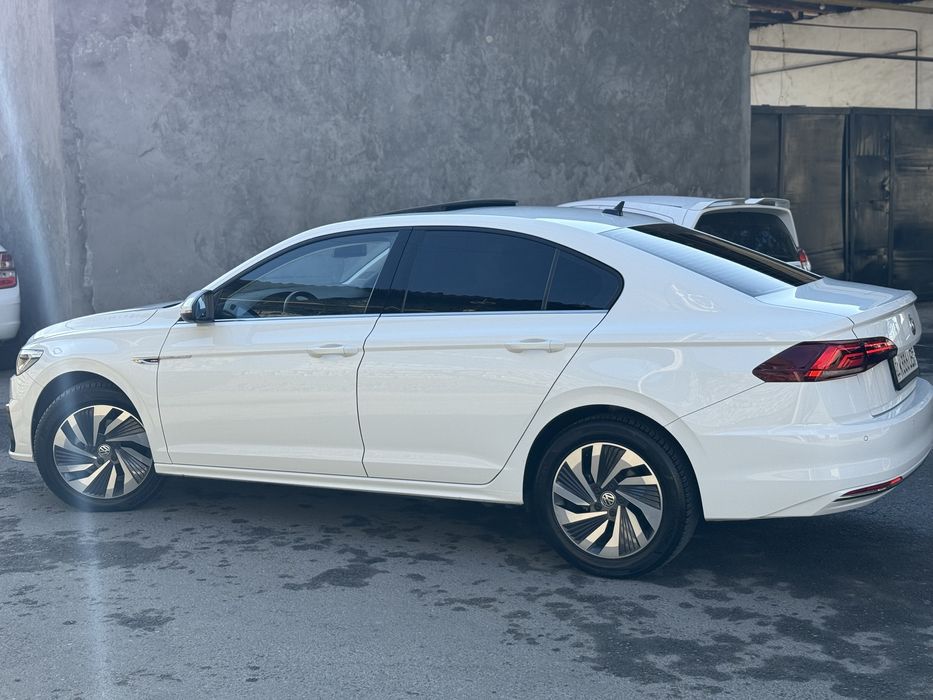 Volkswagen e-bora naxt i arenda