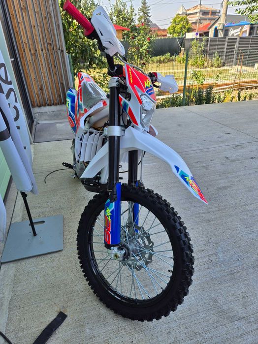 Motocicleta cross enduro offroad Barton NXT250L cc 4T (ROTI 21" - 18")