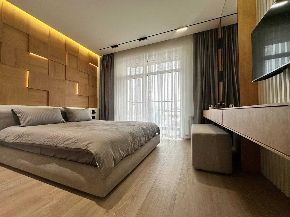 Арендас Отличным Ремонтом на Ойбеке/Афросиаб 39 с Видом на Перекрёсток