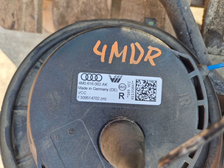 Perna spate Audi Q7 4M stanga dreapta 4M0616002AK 4M0616001AK
