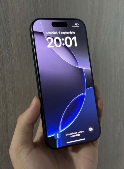 Vând iPhone 16 pro titanium