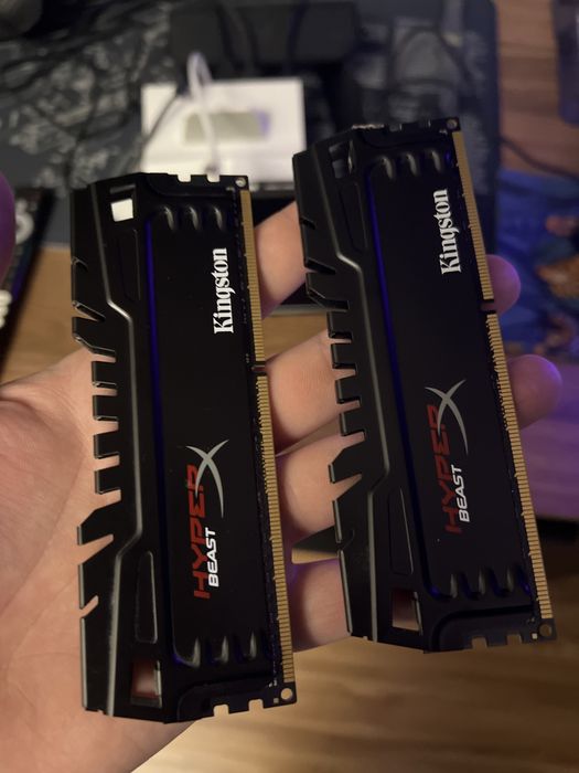 ОЗУ Kingston HyperX Beast 2×8GB (DDR3 1600MHz)