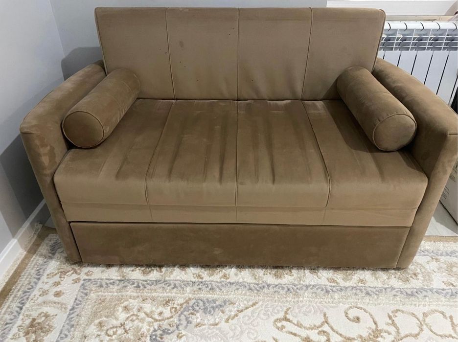 Раздвижной диван в отличном состоянии