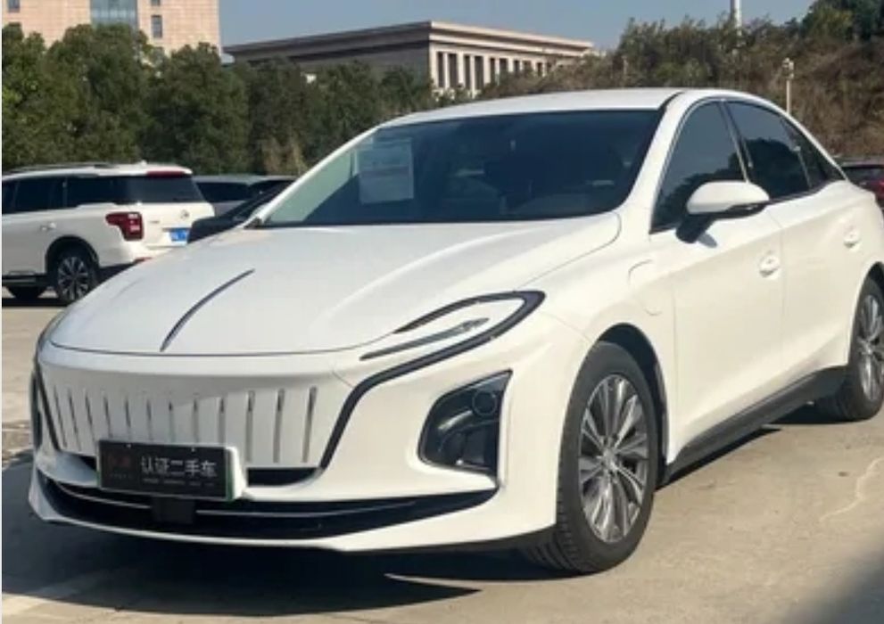 Прокат авто. Rent a car. Hongqi. Хонжи.