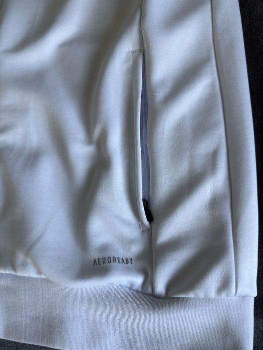 Анцуг на Реал Мадрид Адидас