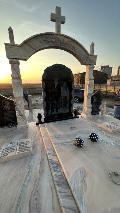 #Mormant#sculpturi#marmura#granit#cavou#bordura