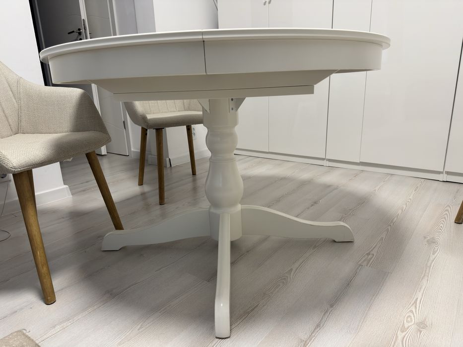 De vanzare masa Ikea + 4 scaune