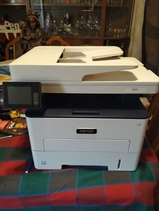 Imprimantă xerox b235 in stare foarte buna