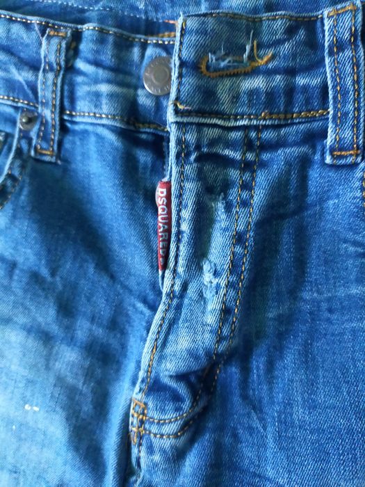 Blugi Dsquared2 marimea 44