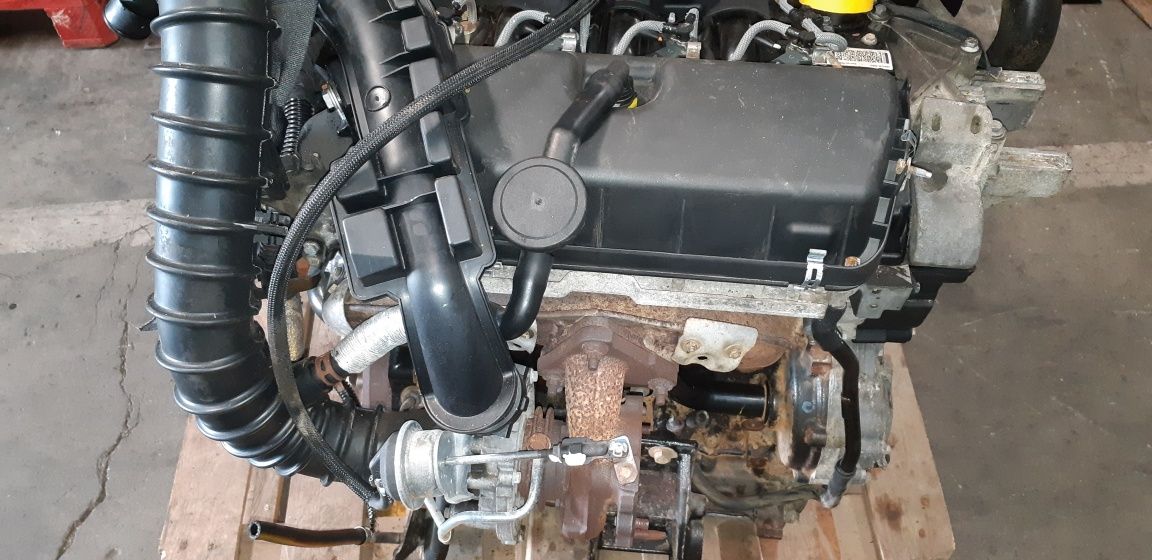 Motor renault master 2.5 , tip motor G9U, dezmembrari autoutilitare