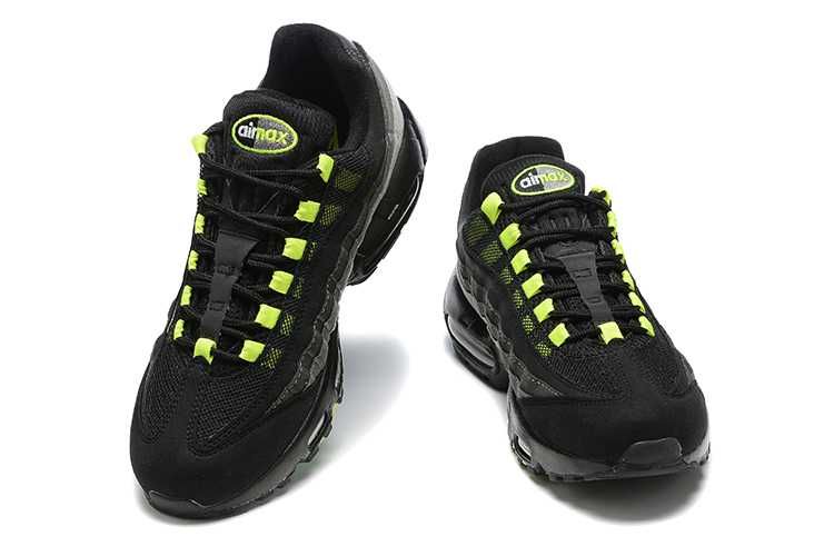 Оригинални мъжки маратонки Nike Air Max 95 TT налични 41,42,43 номер