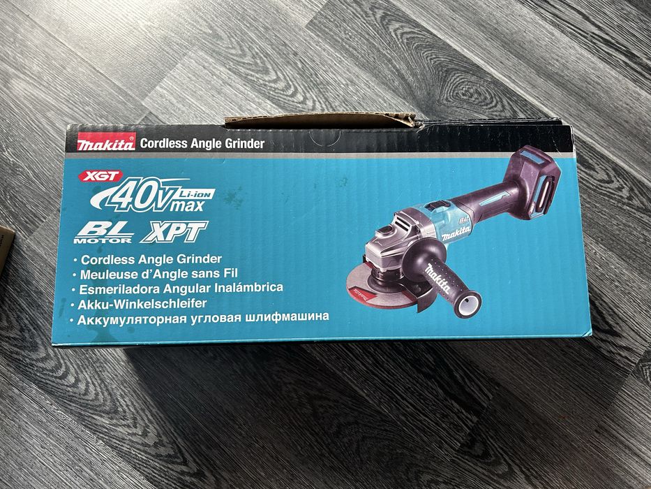 Pachet Makita Flex electric + Încărcător + Acumulator