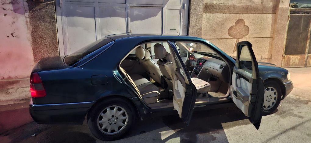 W202 mers мерседес. В хорошем состоянии жудда зур холатда