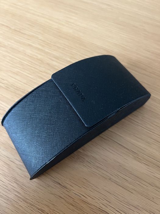 Слънчеви очила Prada