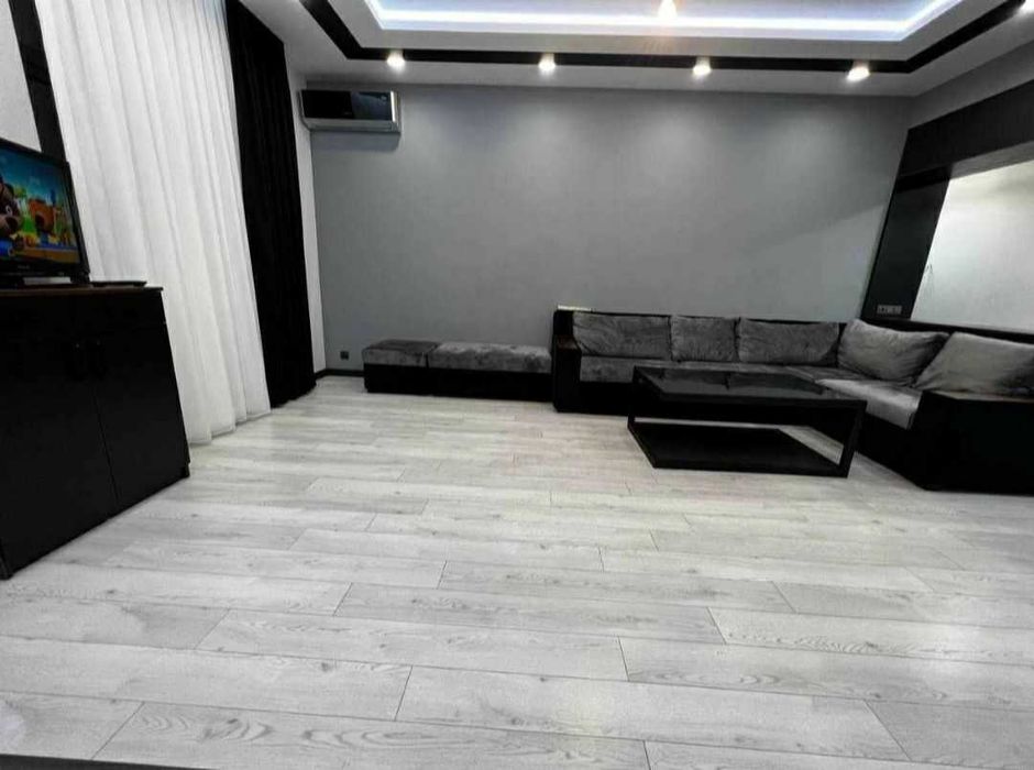 Сдаётся квартира рядом метро Юнусабад 2/2/9 304*