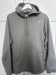 Продавам Nike худи Therma fit
