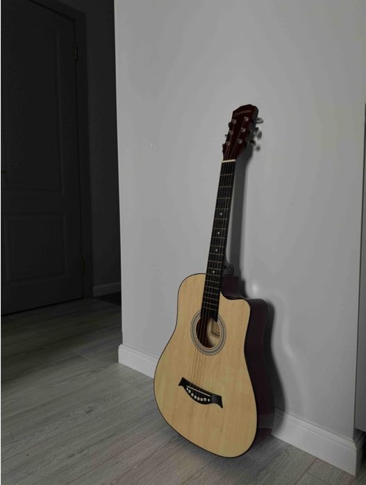 Гитара Levinson акустическая