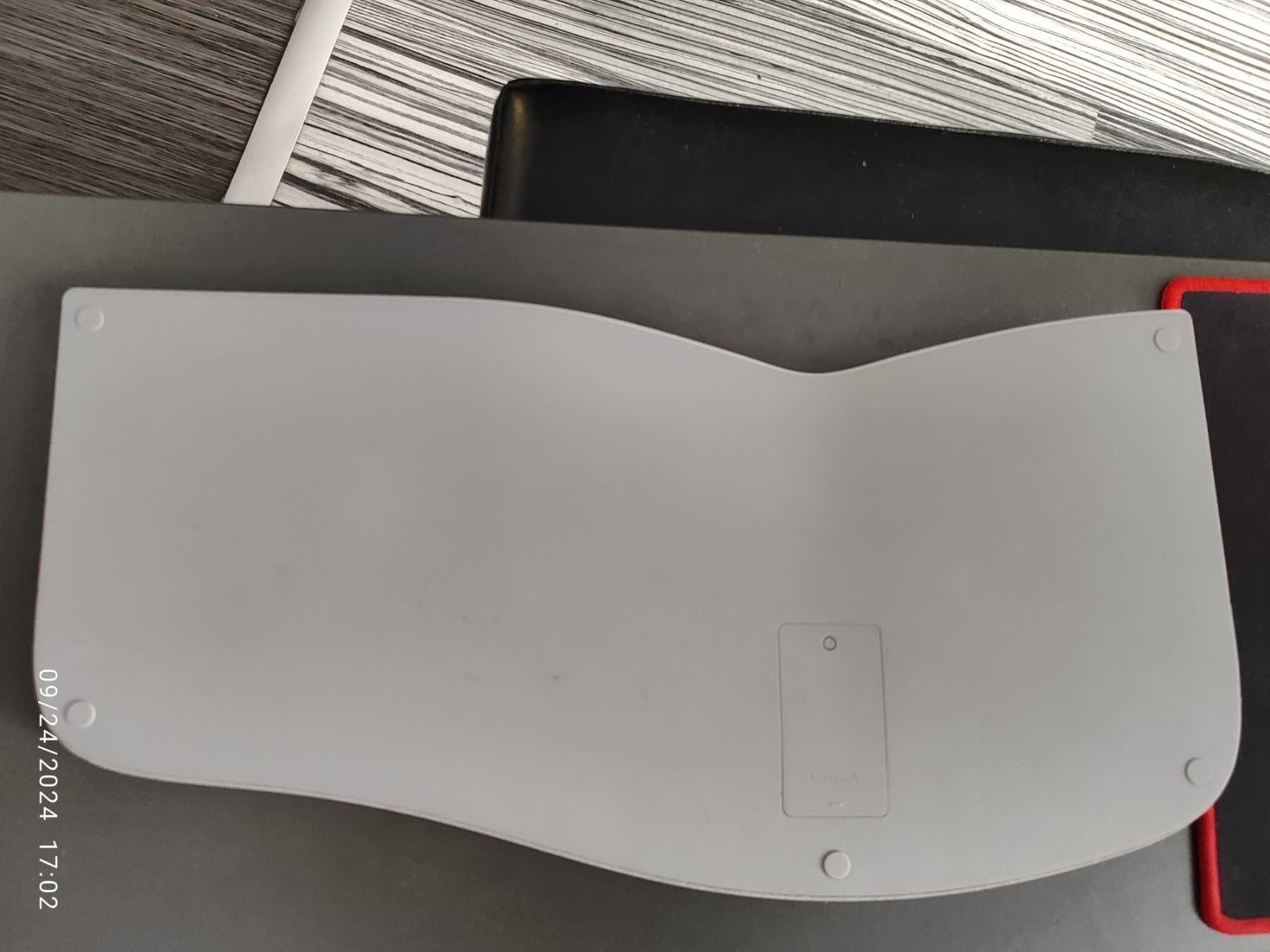 Microsoft Surface (ергономична клавиатура)