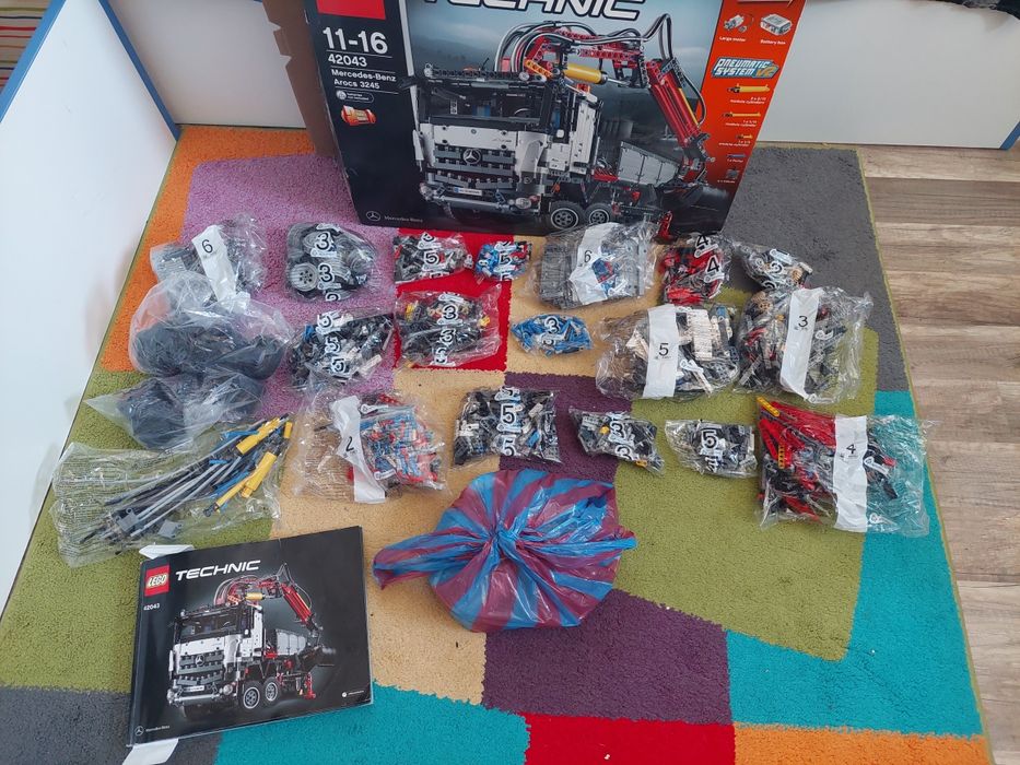LEGO Technic / Лего Техник Mercedes-Benz arocs