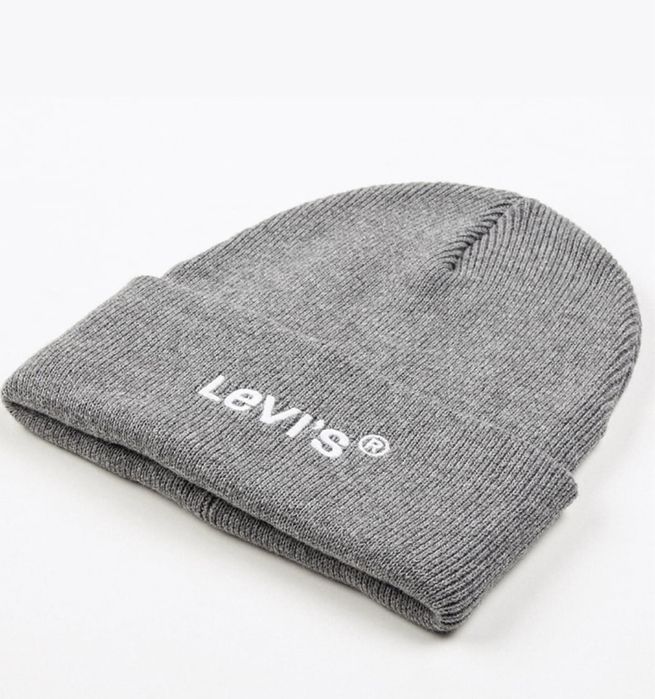 Продам шапки Levi’s
