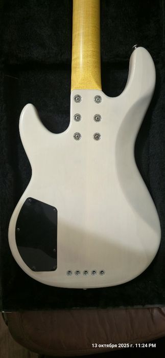 Бас гитара G&L L2500