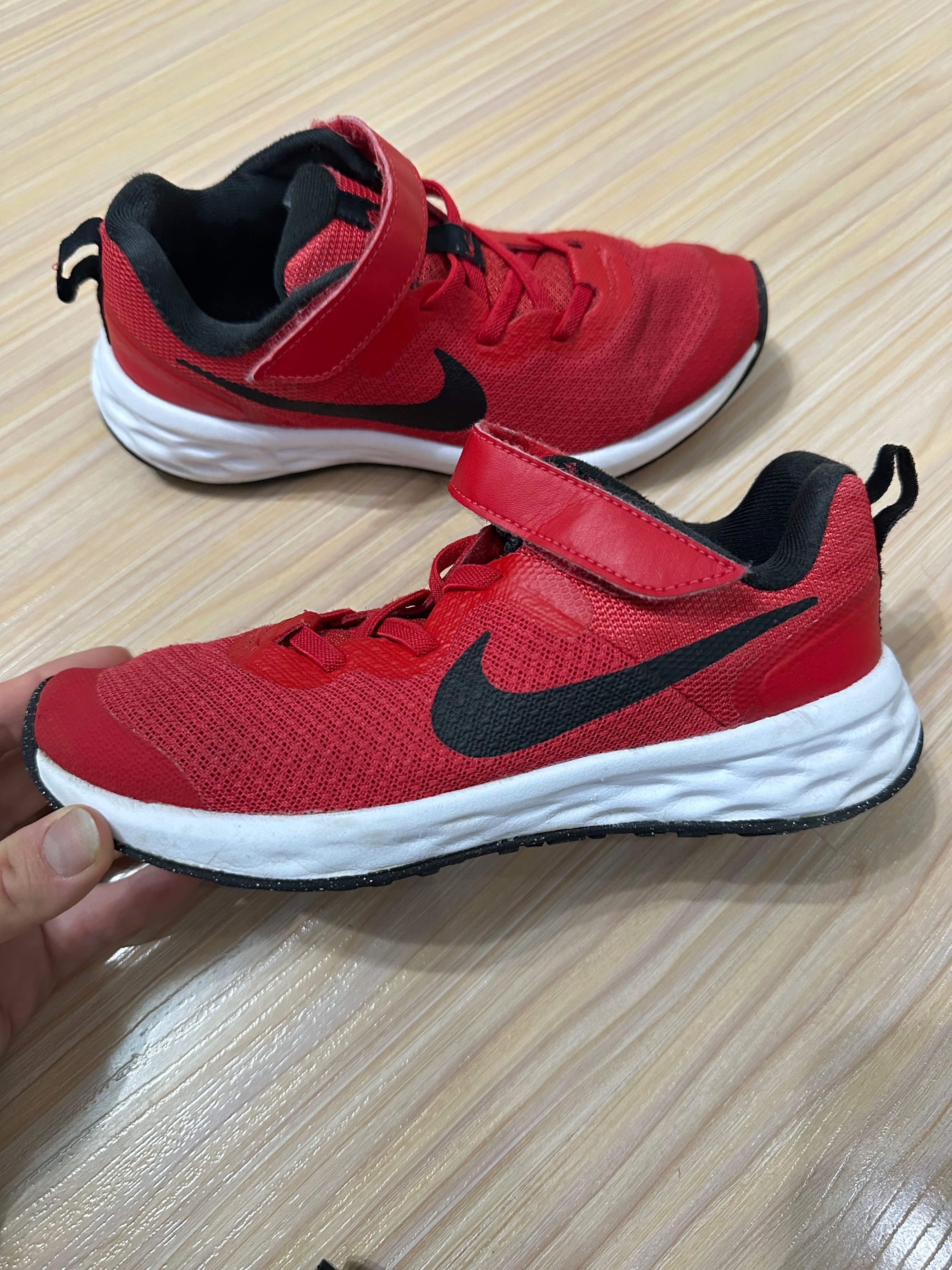 Nike Revolution -  номер 22, 31 и 33,5 - 30 лв