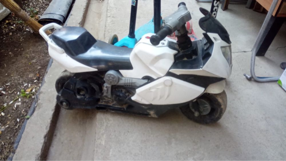 Мотоцикл игрушка