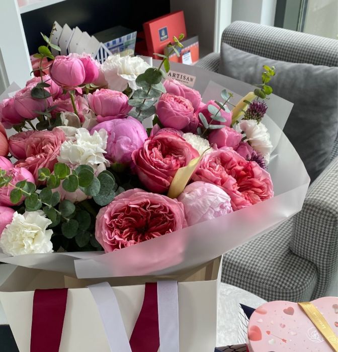 Продам пионовидные цветы