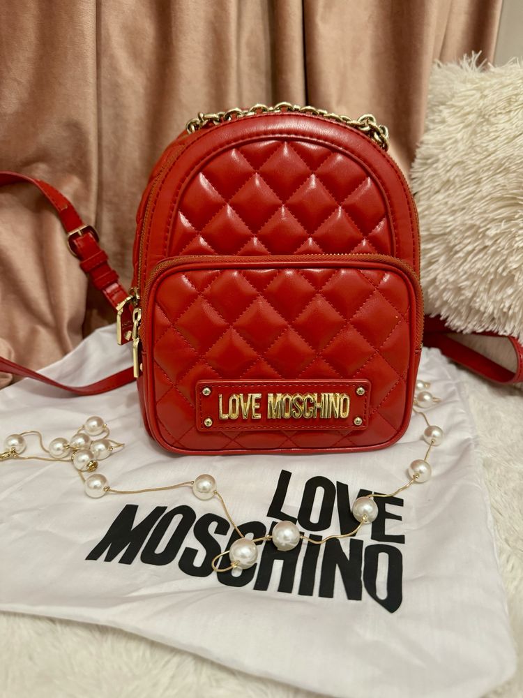 Rucsac Moschino roșu matlasat original