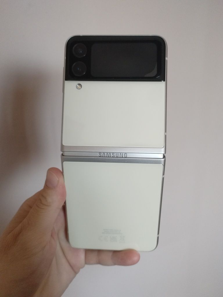 Самсунг Zip Flip3