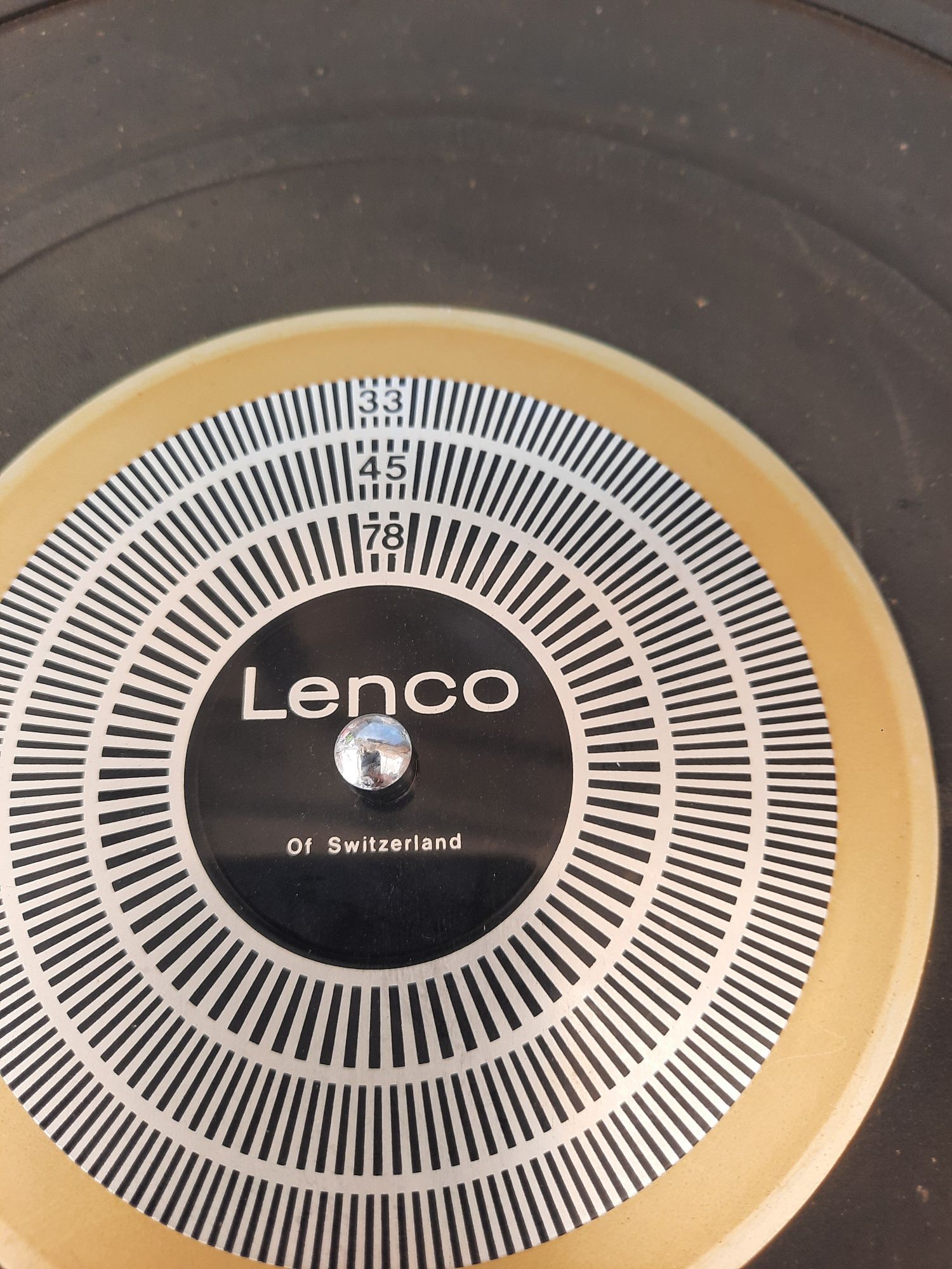 Pickup Lenco Elvețian