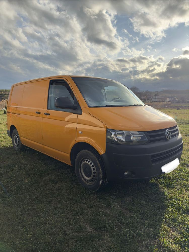 Vând VW Transporter T5 2014