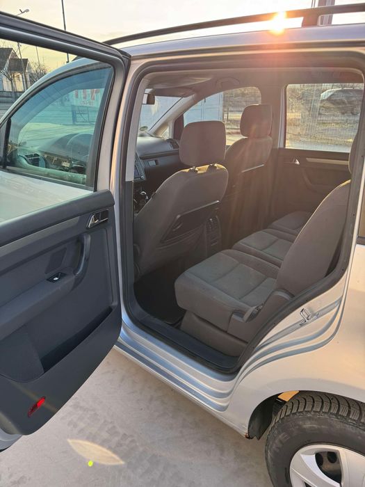 Volkswagen touran BKD UNIC PROPIETAR RO (cel mai fiabil motor )