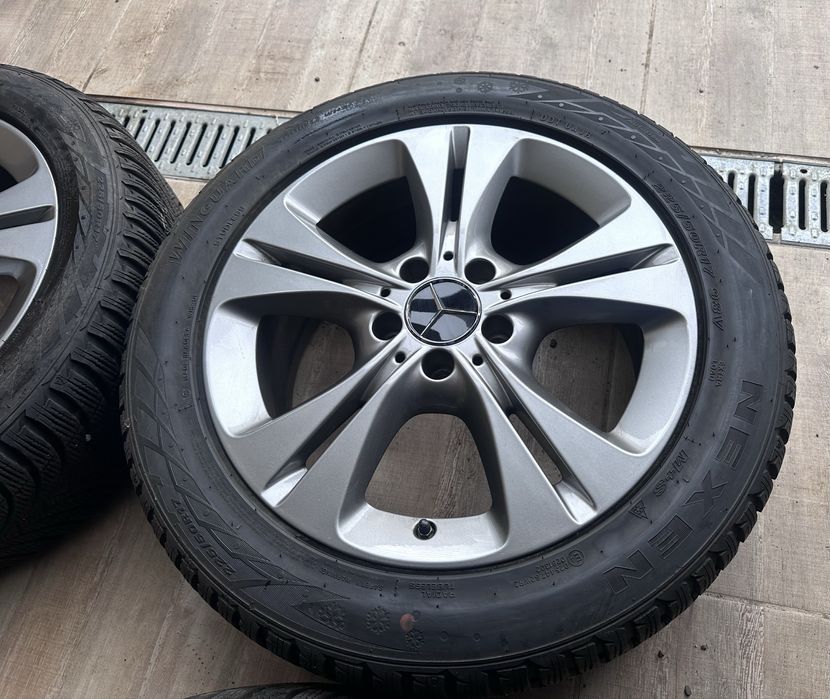 Оригинални джанти 17 със зимни гуми Мерцедес W205