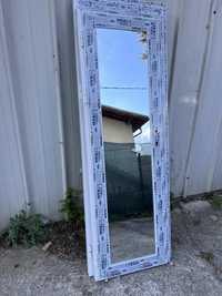 алуминиева врата за баня с огледало вън