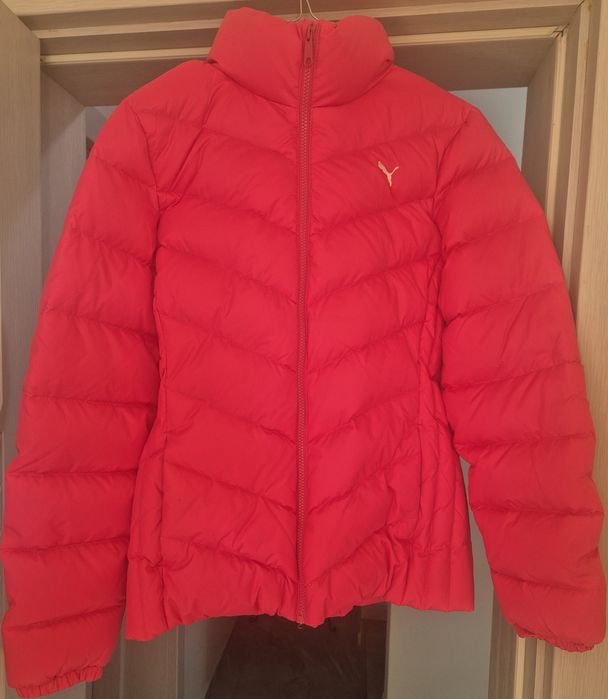 Дамско яке Puma.