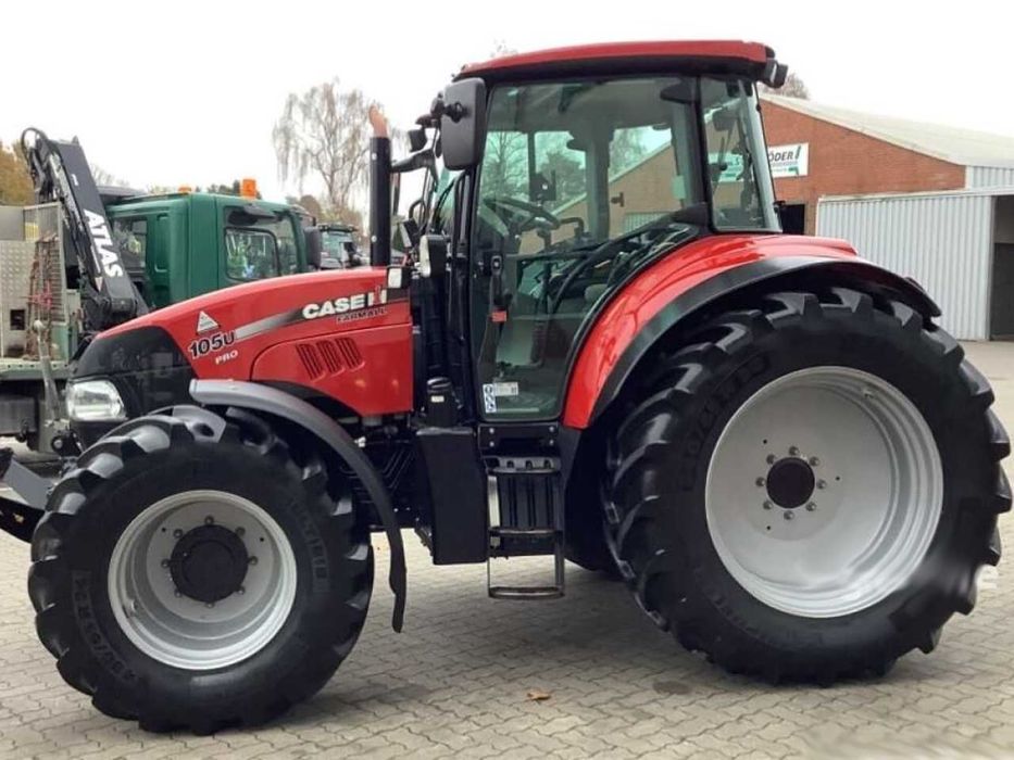 Трактор колесный Case IH 105 U PRO