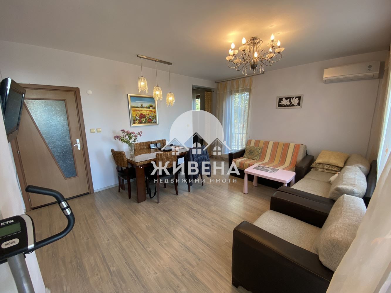 Продавам 3-стаен апартамент, м-т Траката, обща площ 103 кв.м, с Гараж