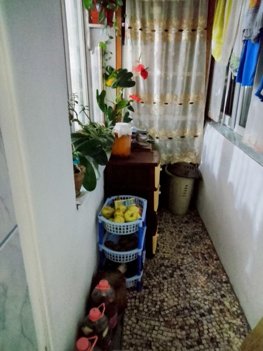 Vând ap cu doua camere et 2