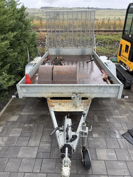 Excavator JCB 19C-1 + Remorcă 3.5 tone – Pachet complet!