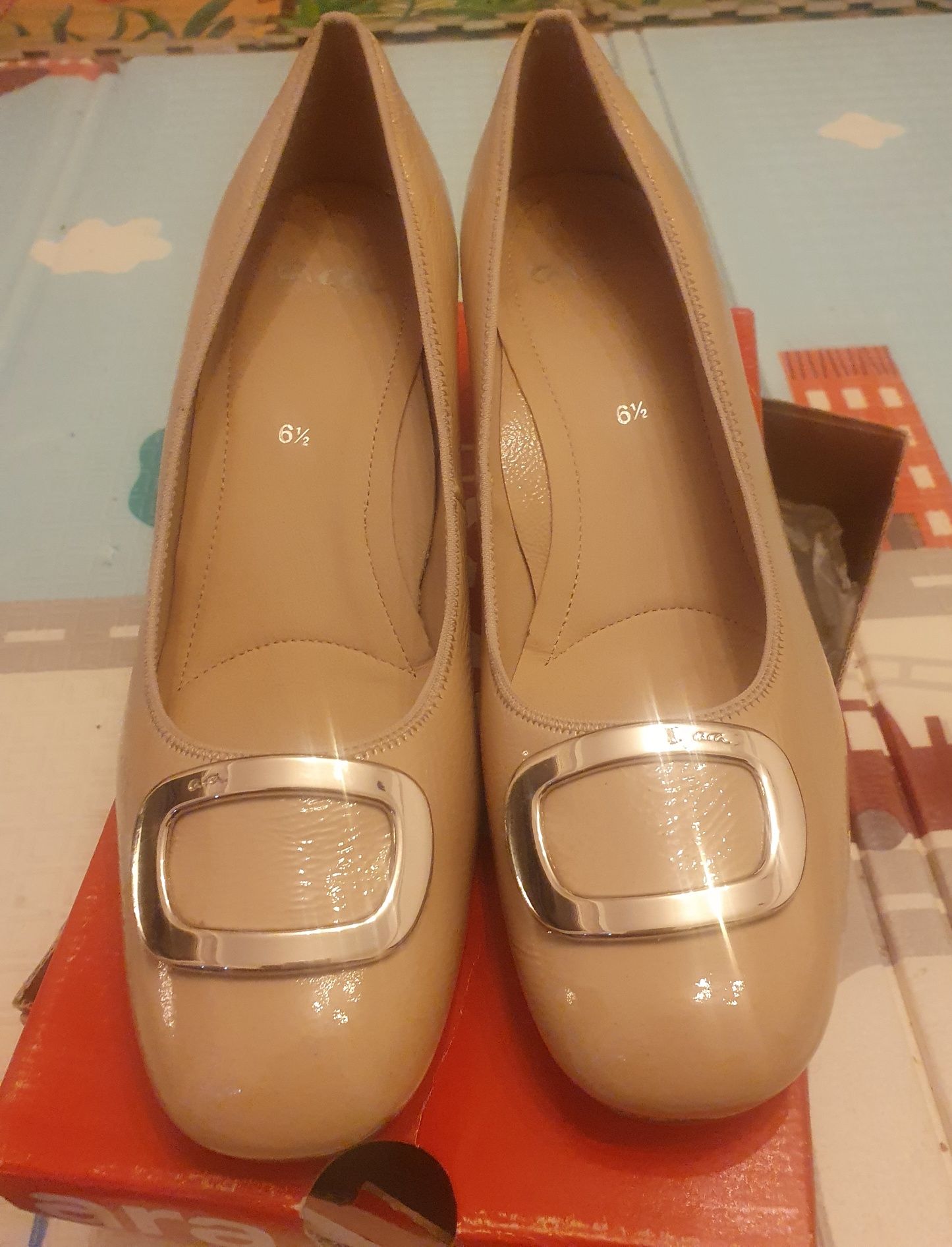 Vând Pantof elegant dama Ara, din piele naturala de culoare bej